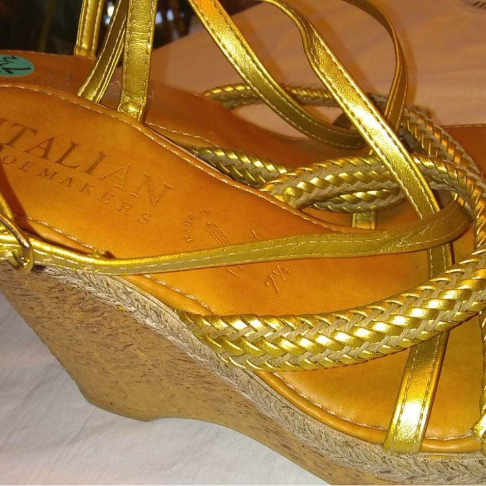 Gorgeous & Sexy Gold Wedges Italian Shoemaker, 7.5